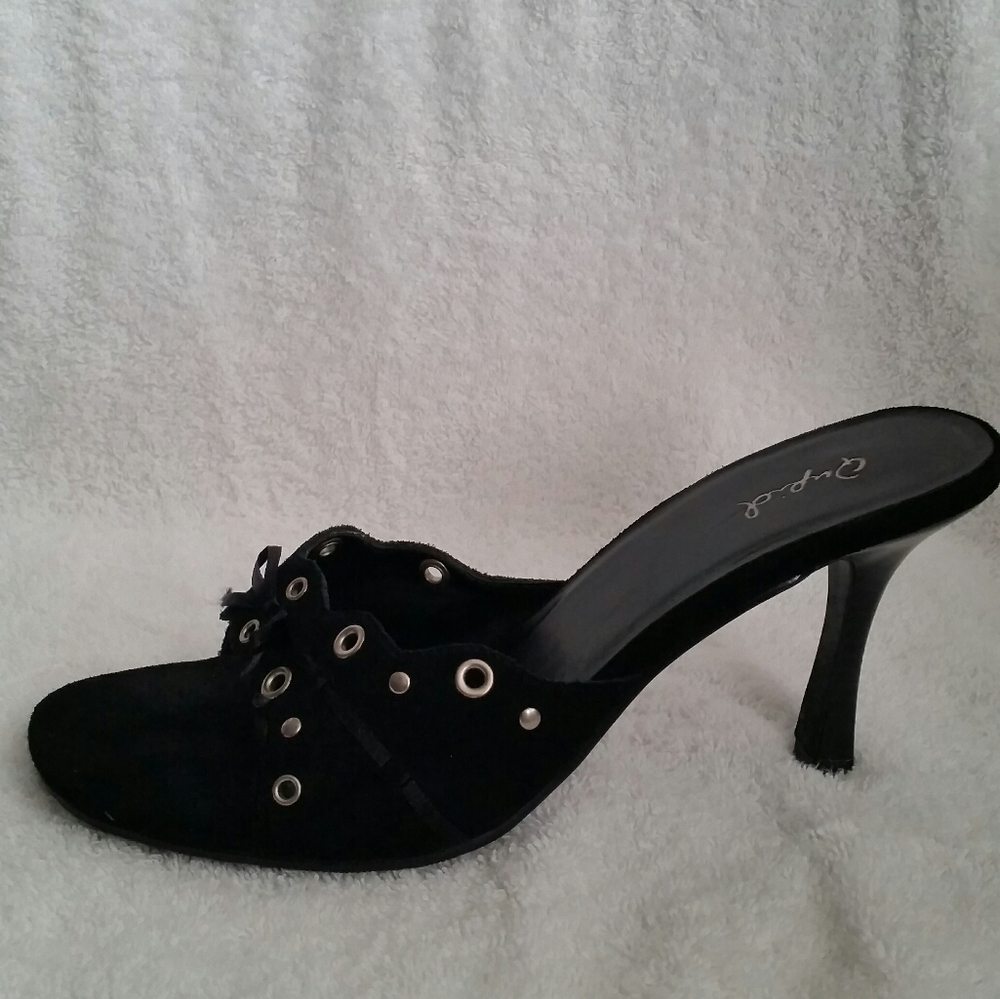 Black sandals heels size 9 used